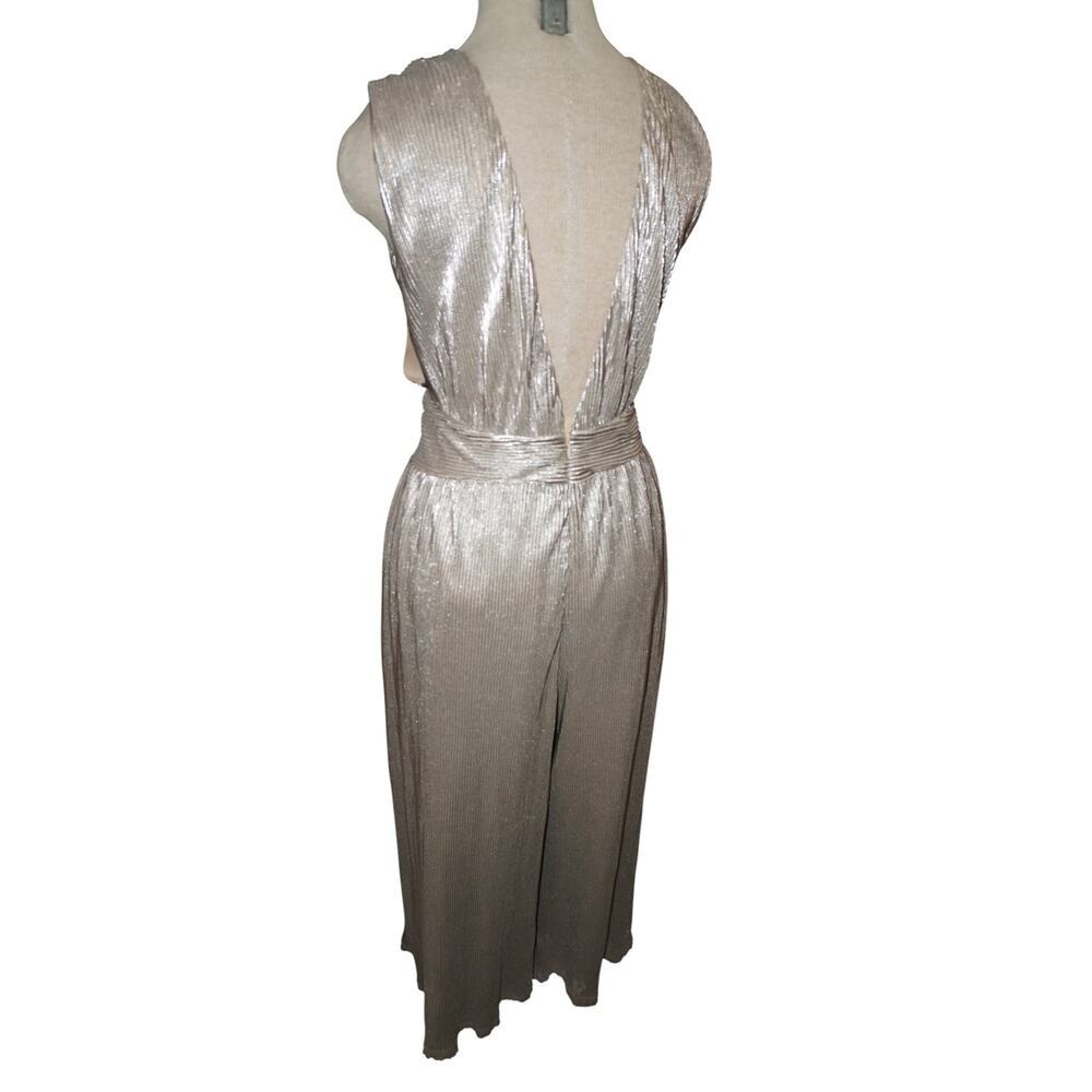 Lulus NWT Silver Metallic Jumpsuit XL Wide Leg Plunge Party Wedding Guest - Picture 3 of 7